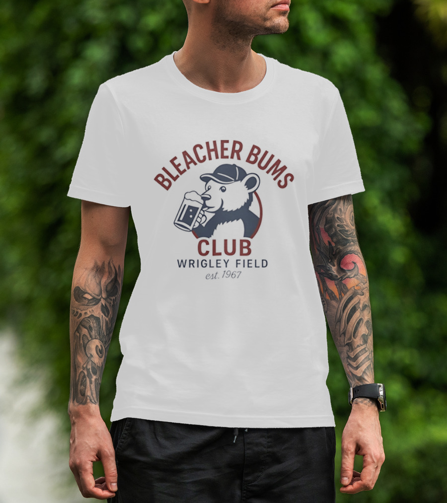 Bleacher Bums Club Wrigley Field Est 1967 Bear Drinking Beer Baseball Fan T-Shirt