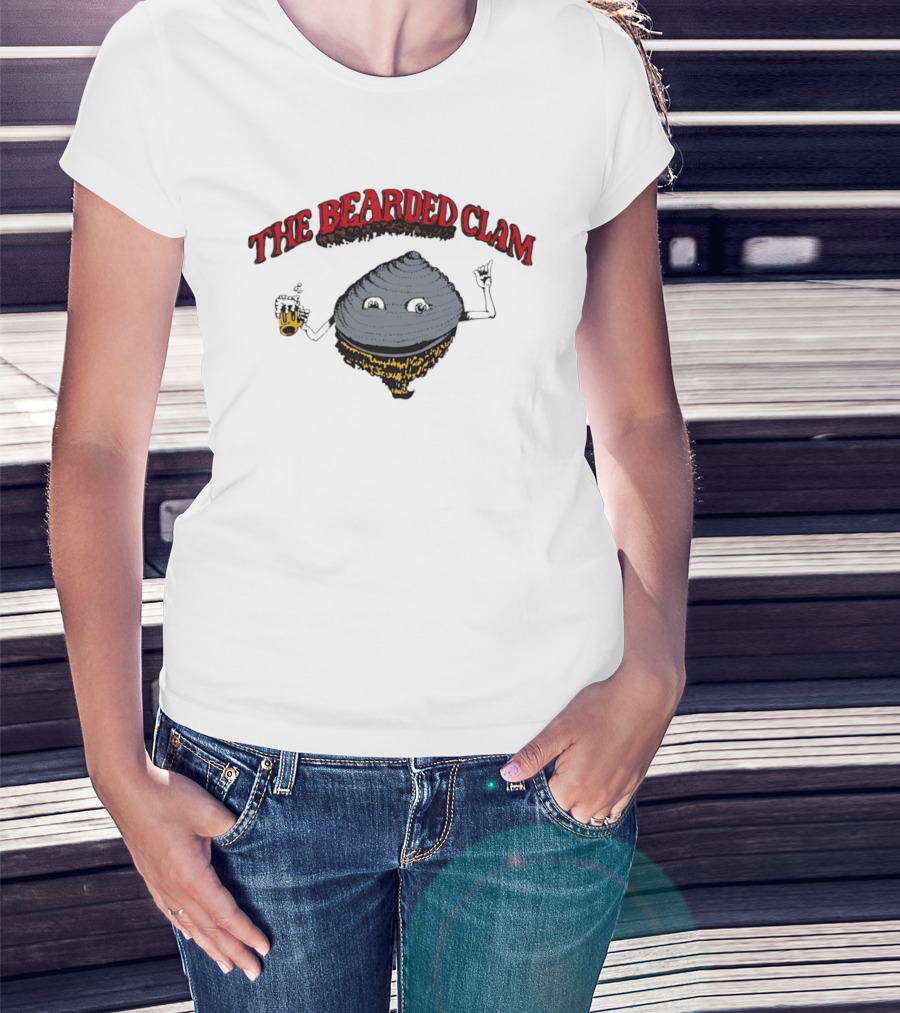 The Bearded Clam Cartoon Drinking Beer T-Shirt