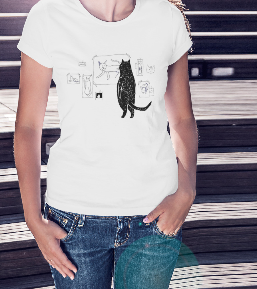 Black Cat Observing Doodle Drawings Of Cats T-Shirt