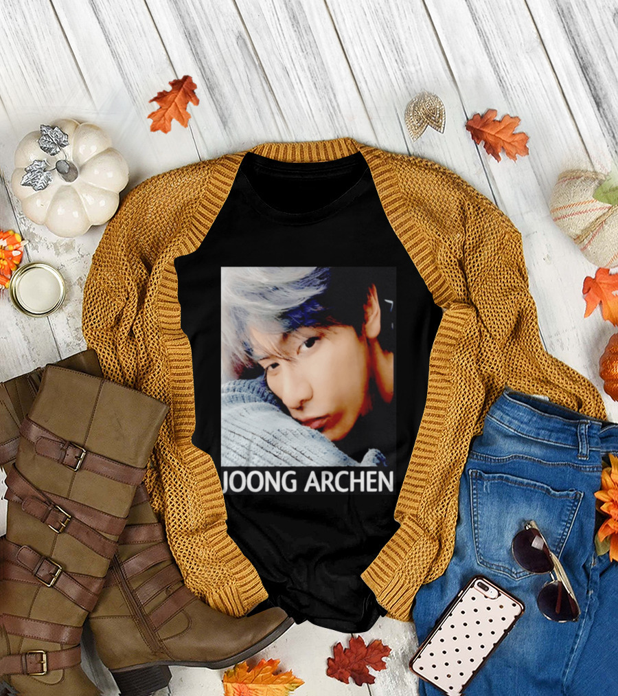 Joong Archen Thai Actor Close Up Pillow T-Shirt