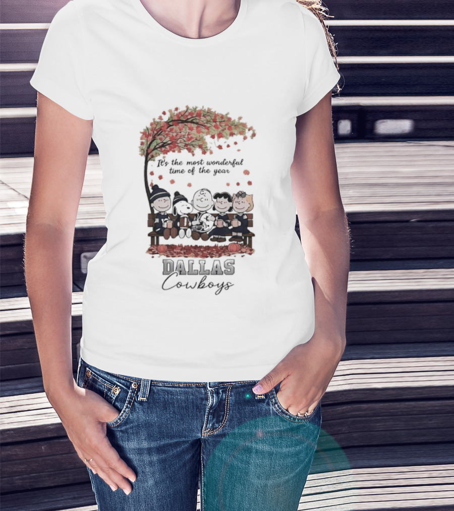 Peanuts Characters It's The Most Wonderful Time Of The Year Dallas Cowboys Autumn Scene T-Shirt