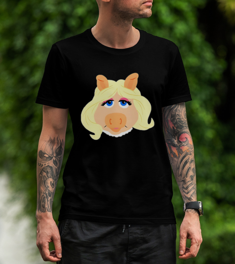 Miss Piggy Iconic Jim Henson's Muppets Character Blonde Hair Blue Eyes T-Shirt