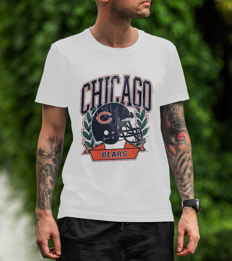 Chicago Bears Distressed Football Helmet T-Shirt