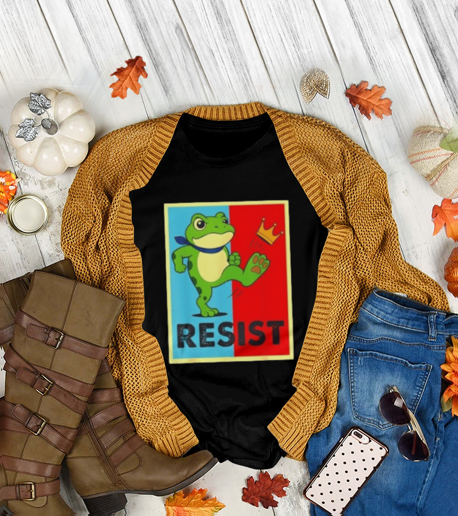 Resist Frog Kicking Crown Icon No Kings T-Shirt