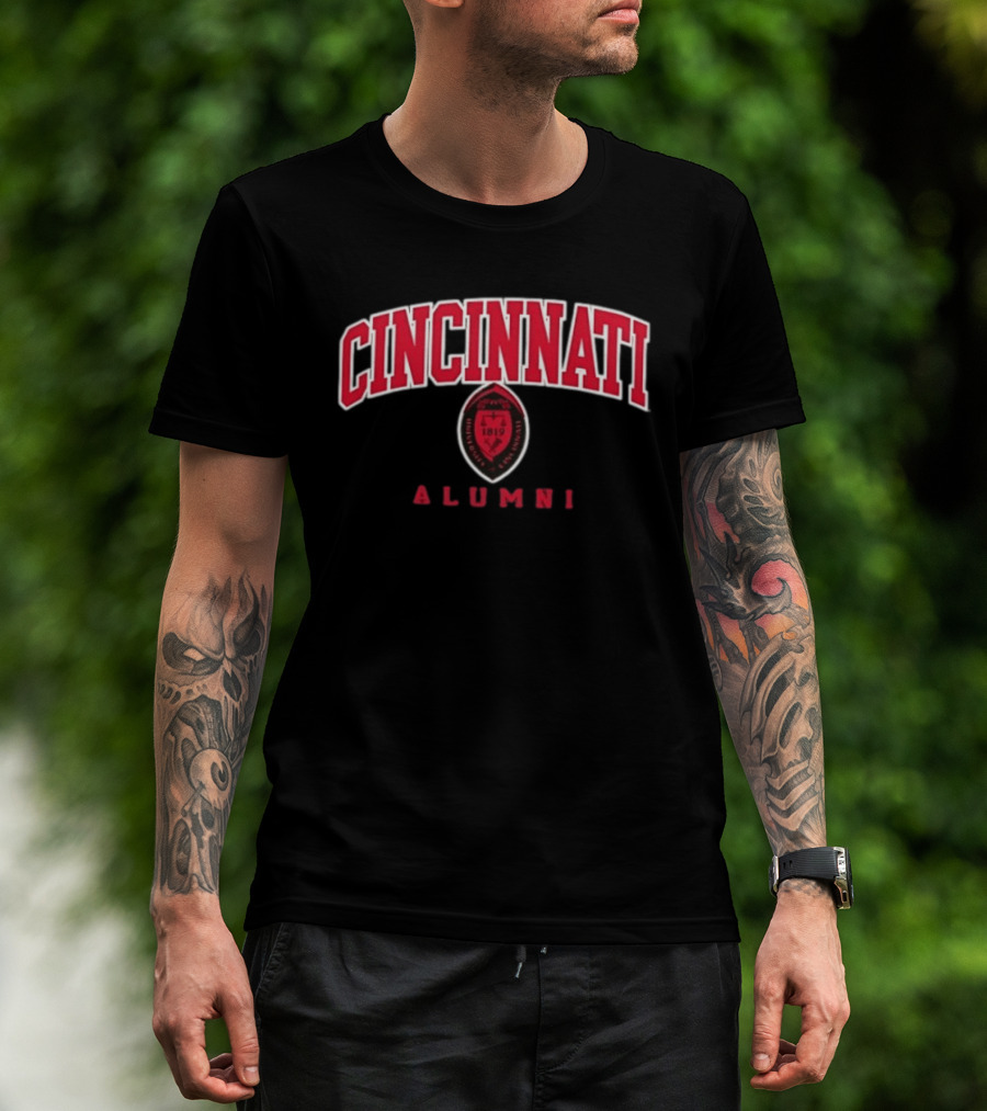 Cincinnati Alumni 1819 Seal University T-Shirt