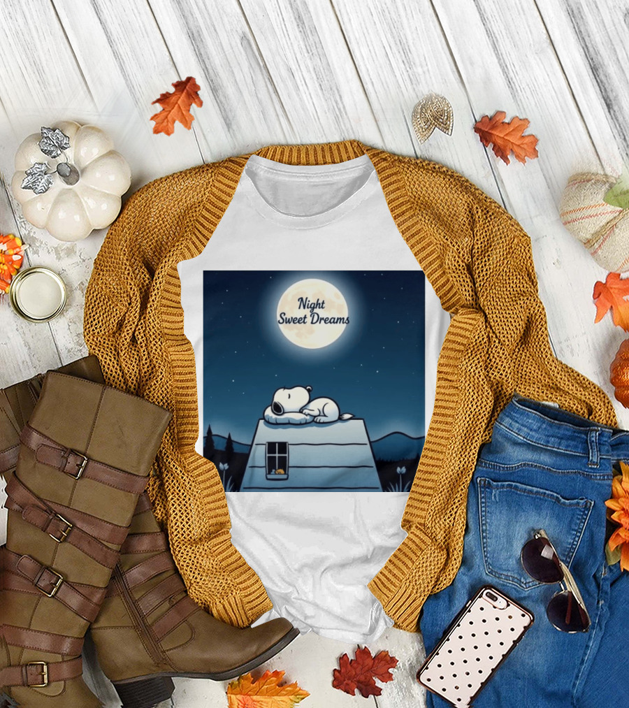 Snoopy Night Sweet Dreams Moonlight Scene Peanuts Sleeping Dog T-Shirt