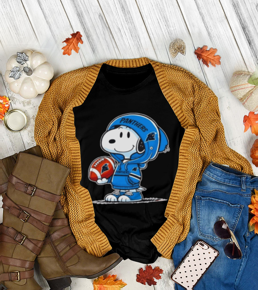 Snoopy Carolina Panthers Fan Holding Football Peanuts T-Shirt