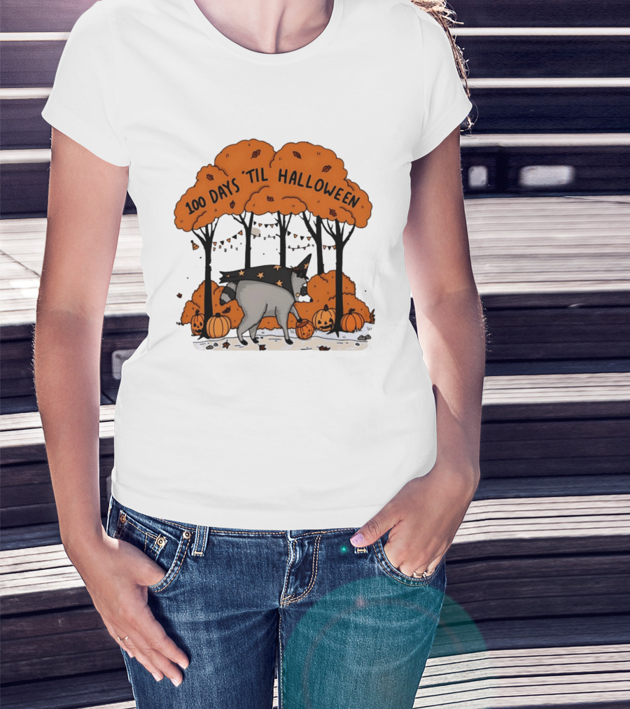 100 Days 'til Halloween Raccoon Wizard Costume In Pumpkin Patch Forest T-Shirt
