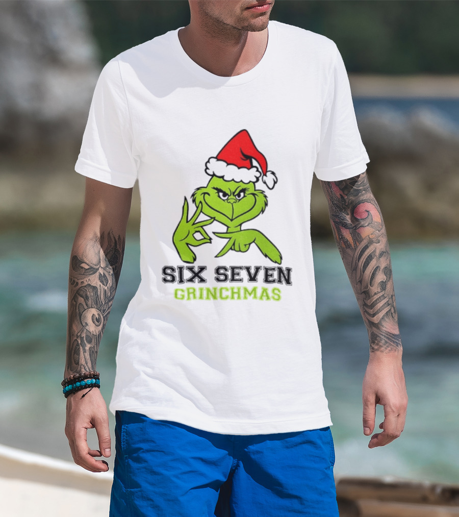 Grinch Santa Hat Six Seven Grinchmas Christmas 2025 Festive T-Shirt