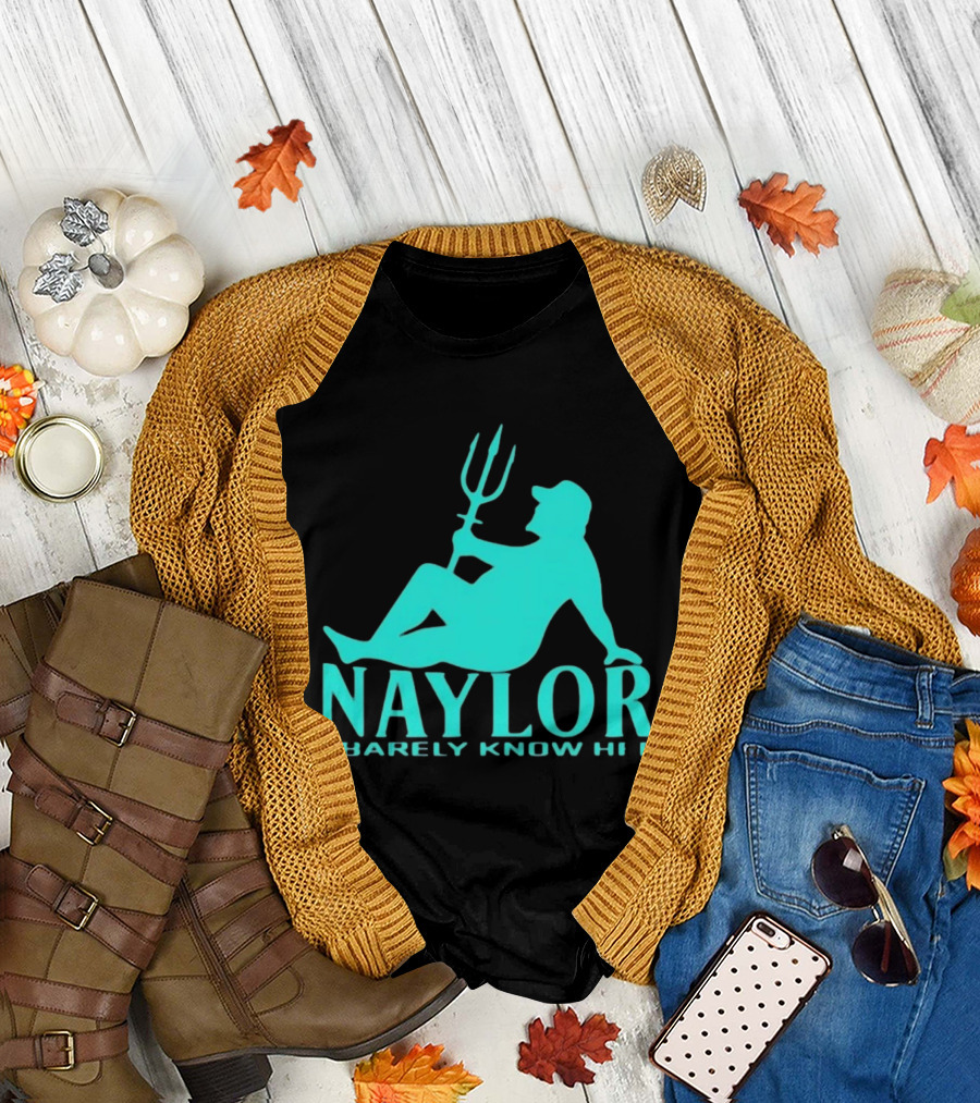 Naylor I Barely Know Her Mariners Trident Pose T-Shirt
