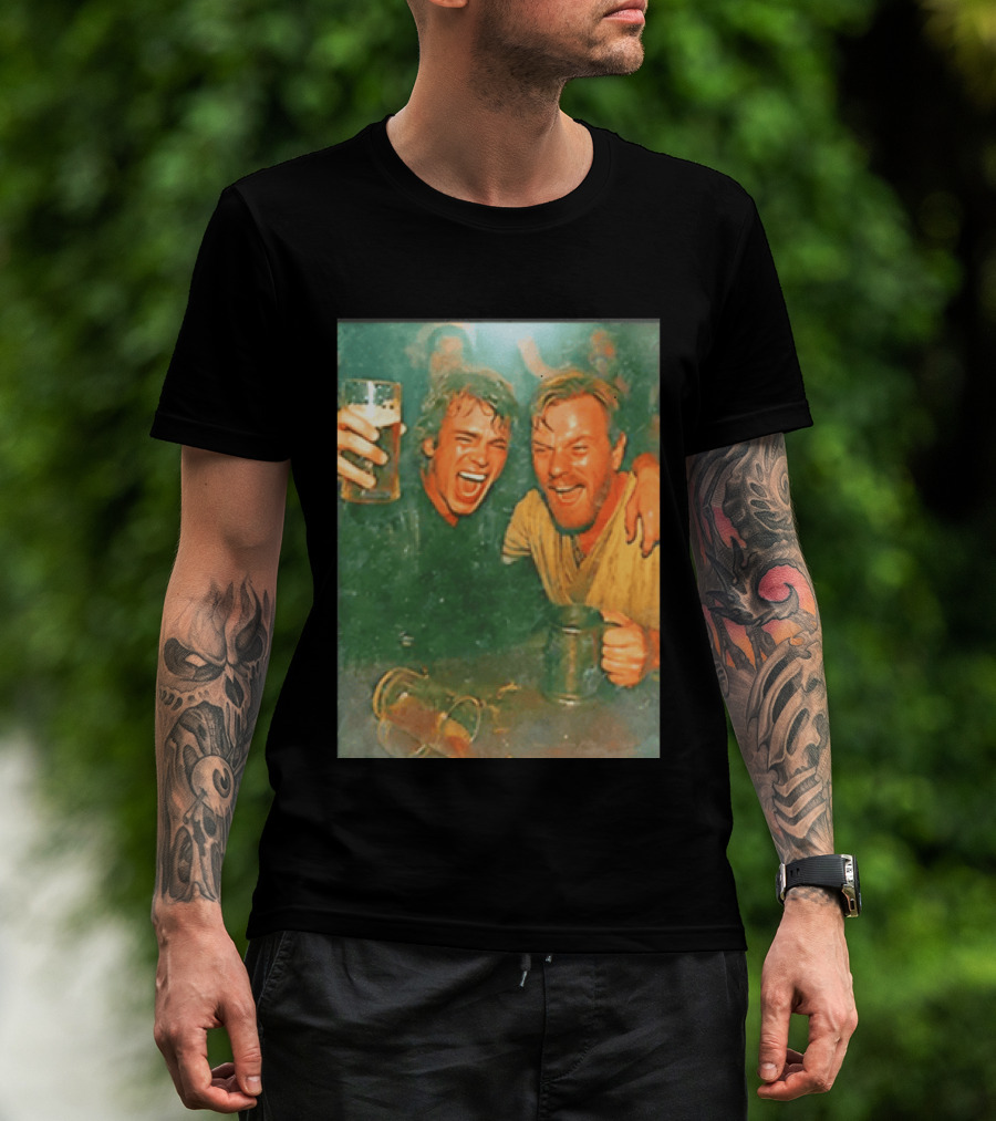 Original Anakin Skywalker And Obi Wan Kenobi Celebrate With Beer Cheers T-Shirt