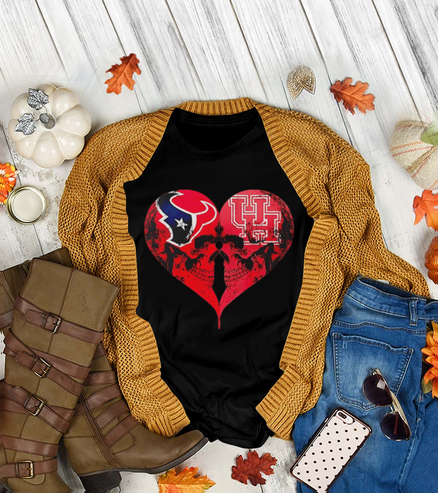 Houston Texans University Of Houston Cougars Heart Shaped Skulls Football Fans T-Shirt