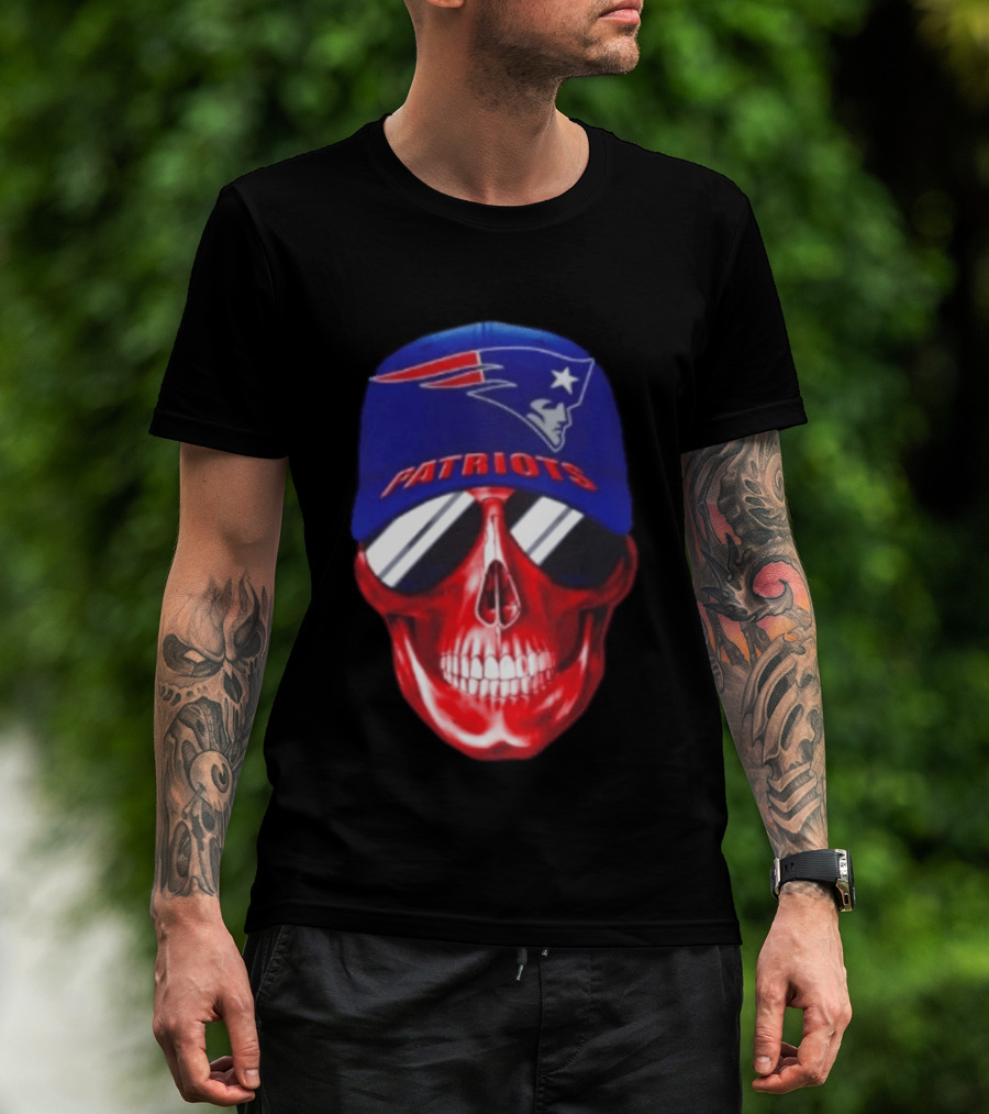 New England Patriots Cap Skull Smiling For Fans T-Shirt