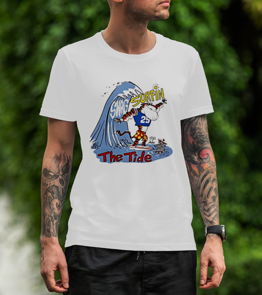 Classic Alabama Gameday Surfin The Tide Tiger In Red Flower Shorts Riding Wave T-Shirt