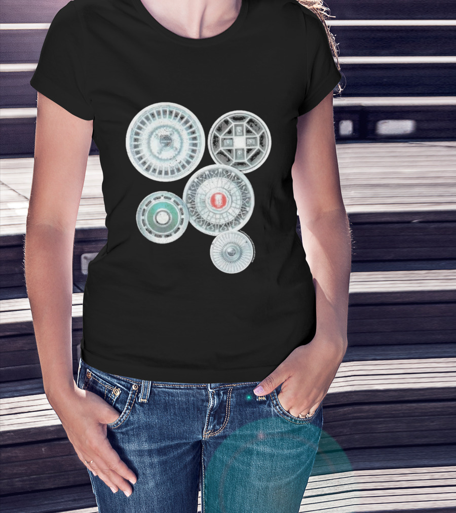 Vintage Ford Hubcaps Collection Classic Car Enthusiast Retro Wheels T-Shirt