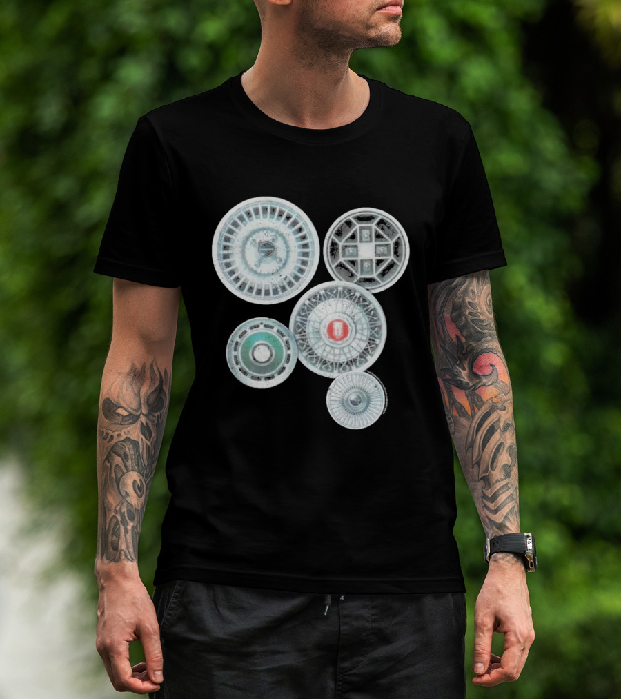 Vintage Ford Hubcaps Collection Classic Car Enthusiast Retro Wheels T-Shirt