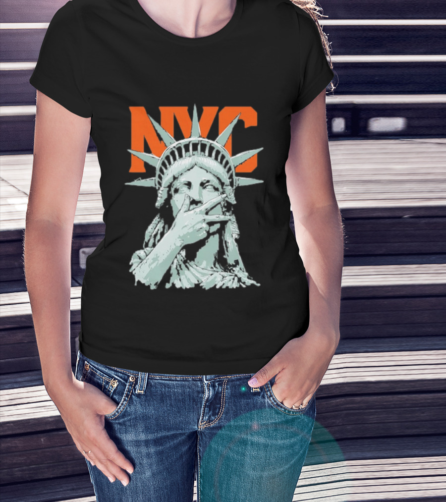 NYC Statue Of Liberty Peace Gesture Iconic Liberty T-Shirt