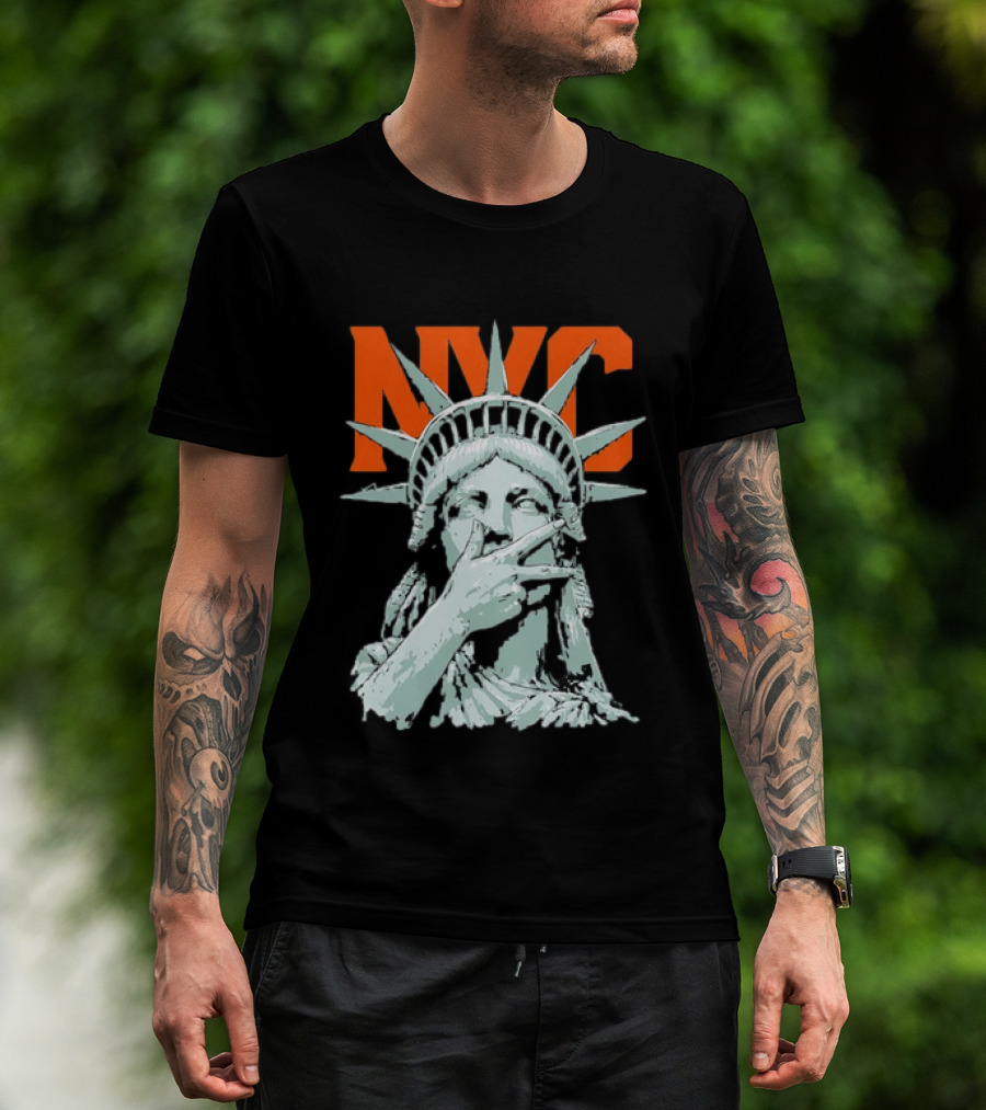 NYC Statue Of Liberty Peace Gesture Iconic Liberty T-Shirt