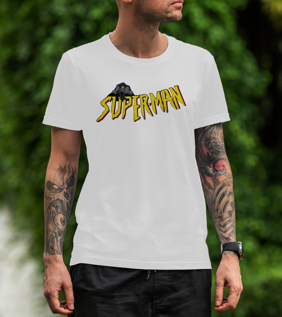 Batman Crouching On Superman Lettering DC Comics T-Shirt
