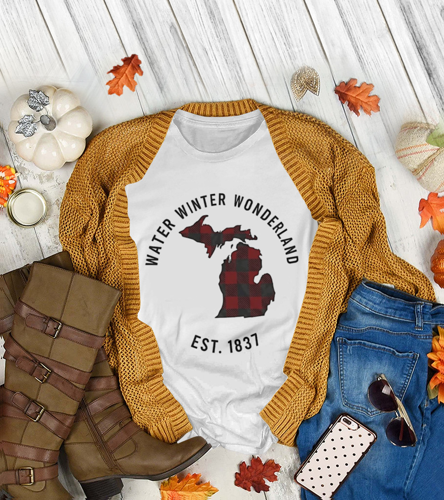 Michigan Water Winter Wonderland Est 1837 Plaid T-Shirt