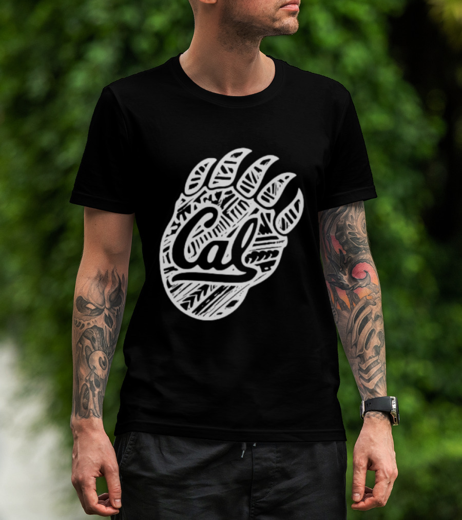 Trending Chicago Bears Football Bear Paw Cal T-Shirt