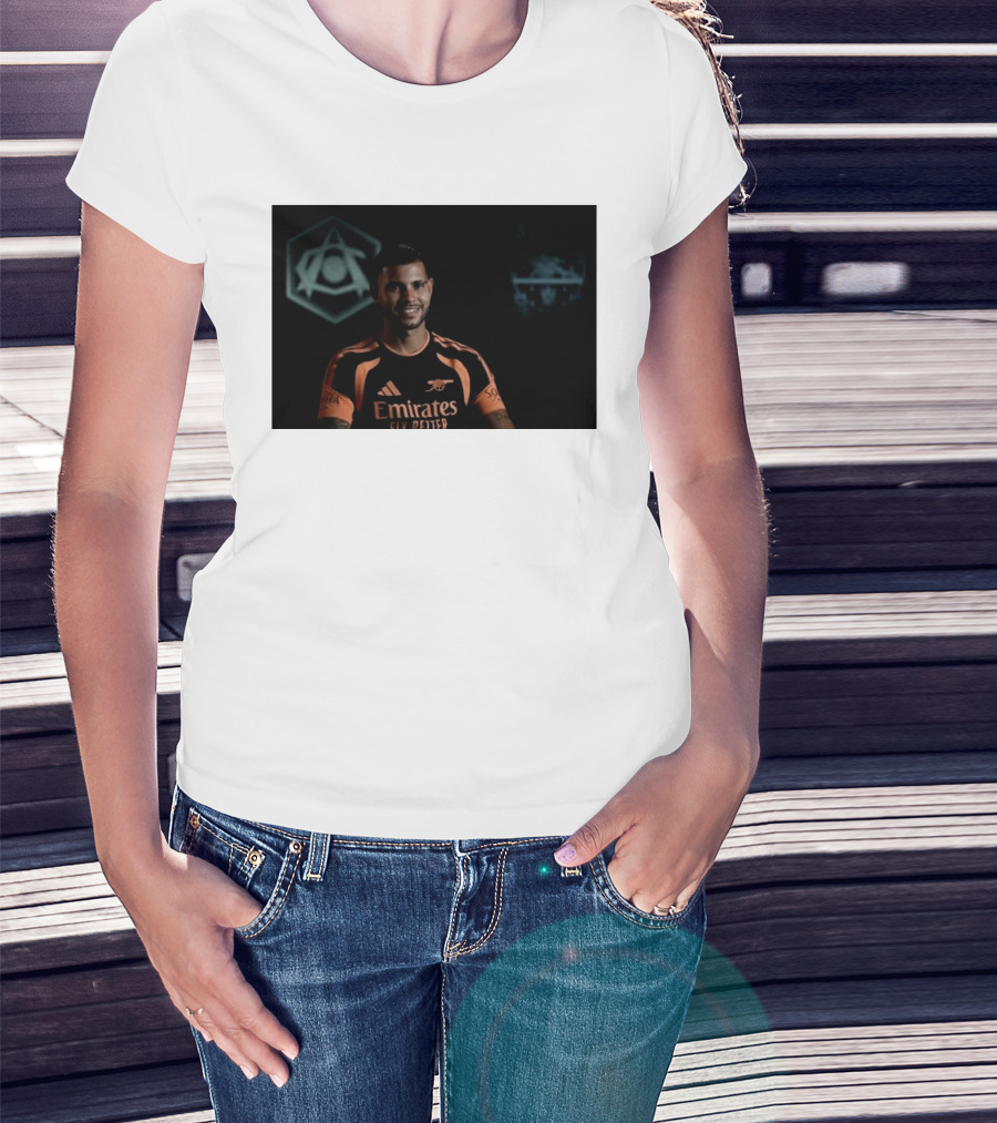 Emirates Fly Better Arsenal Move Ambitions Guimarães SOPHIA T-Shirt