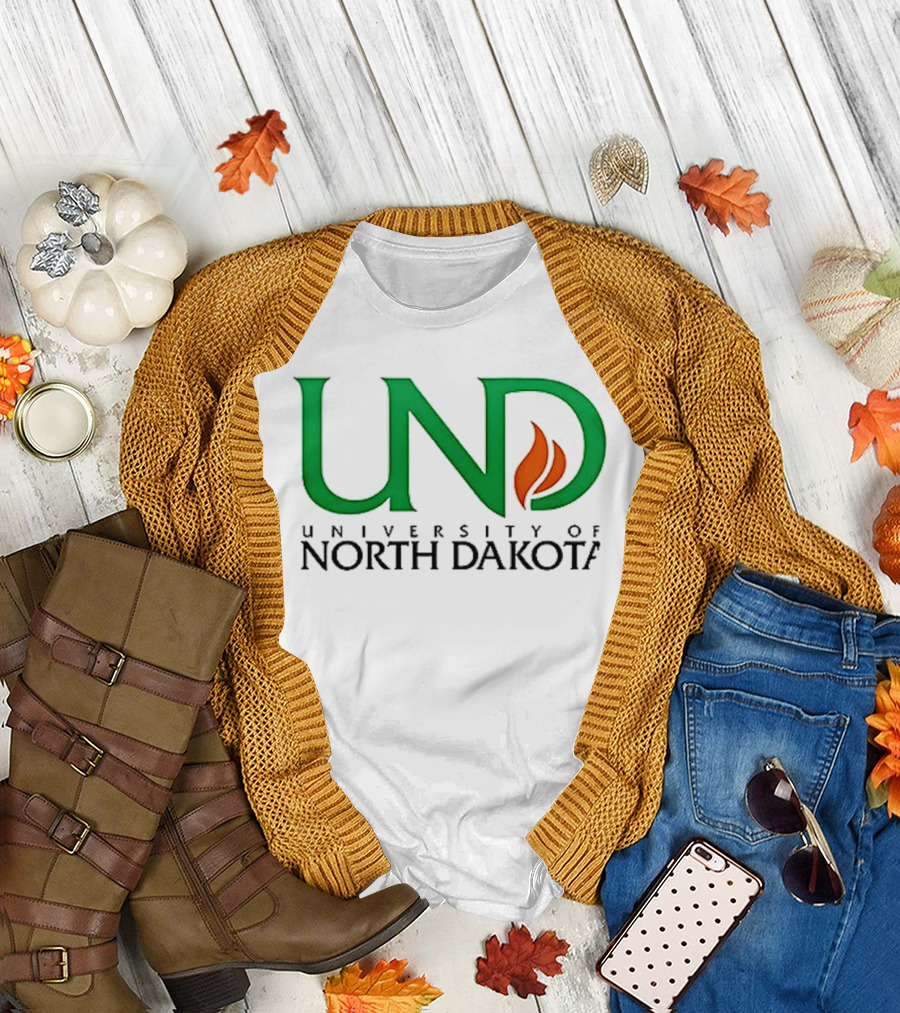 North Dakota Fighting Hawks Patriot USA Flag Charlie Kirk T-Shirt