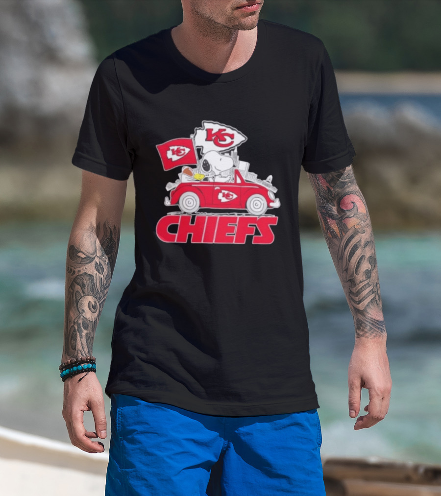 Snoopy Driving Kansas City Chiefs Car With Skyline And Flag T-Shirt