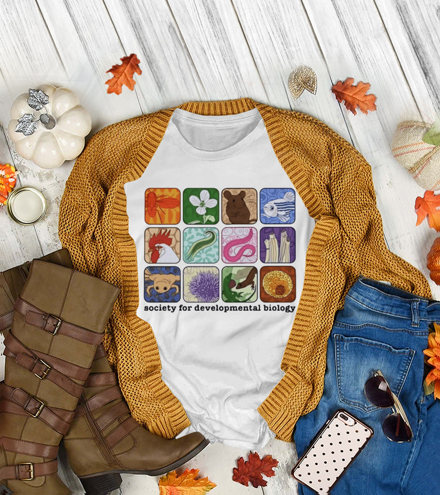 Society For Developmental Biology Model Organisms Collage Fly Plant Mouse Fish Chicken Worm Frog Plant Embryo Egg Cell T-Shirt