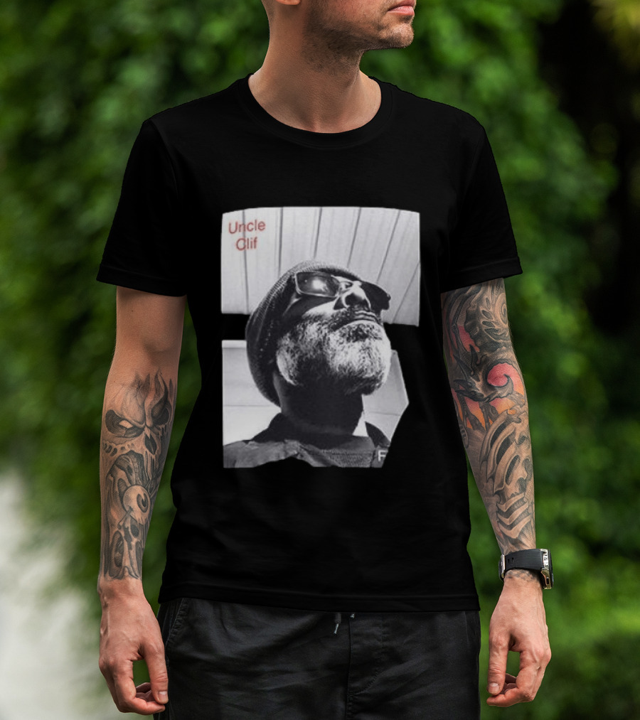 Uncle Clif Bring Back Common Sense Vintage Style Black And White Bearded Man In Sunglasses T-Shirt