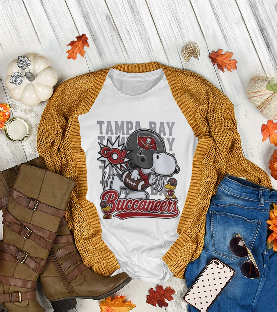 Tampa Bay Buccaneers Go Snoopy Football Peanuts Huddle T-Shirt