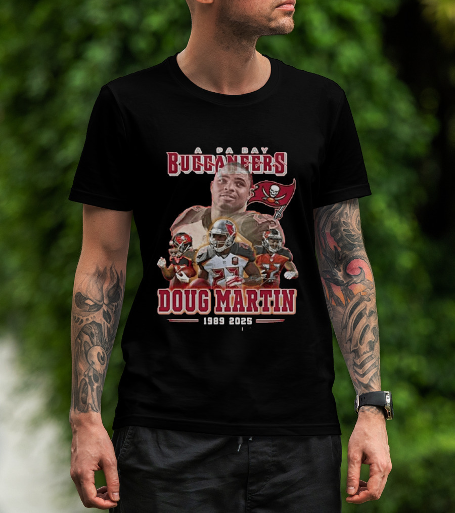 Tampa Bay Buccaneers Doug Martin 1989 2025 Thank You For The Memories Long Sleeve T-Shirt