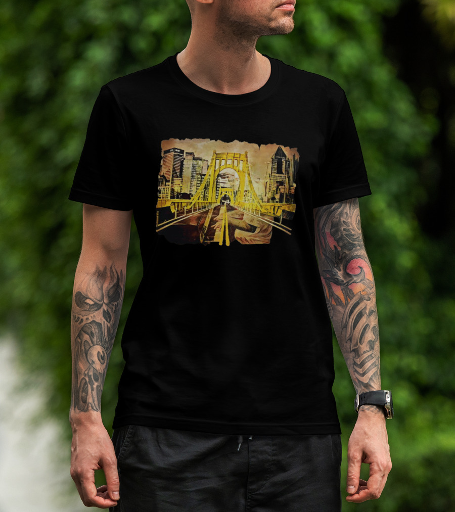 Pittsburgh Skyline 1992 Roberto Clemente Bridge Piano Player T-Shirt