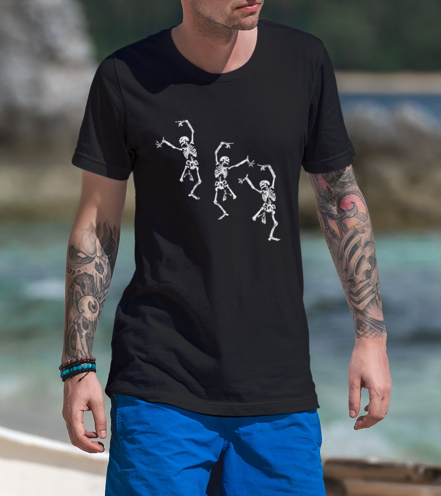 Dancing Skeletons Spooky Gothic Halloween Skeletons T-Shirt