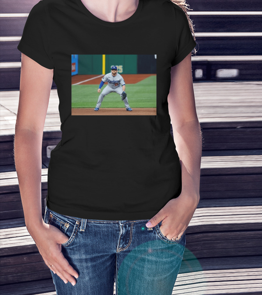 Los Angeles Dodgers Max Muncy Jersey Number 13 Third Baseman Action Shot T-Shirt