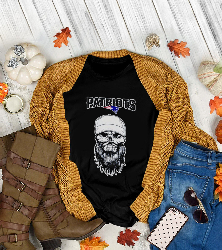 Patriots Bearded Skull With Cap Football Fan T-Shirt