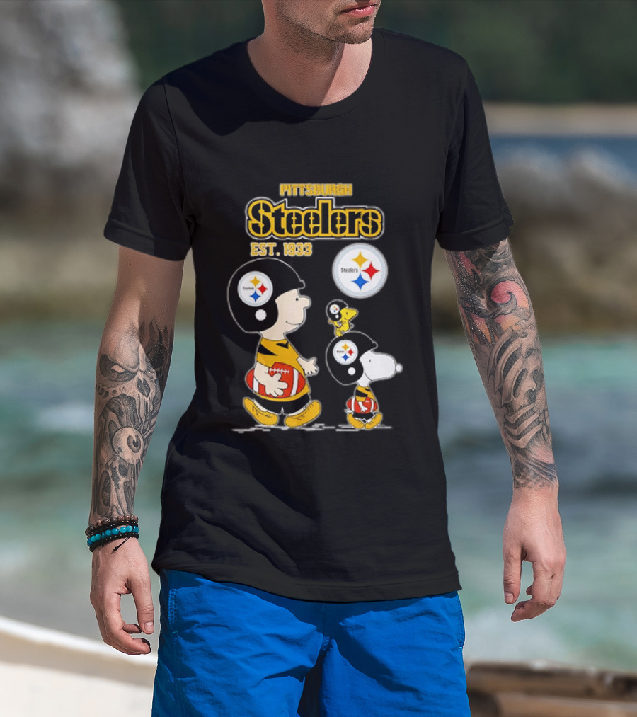 Pittsburgh Steelers Peanuts Charlie Brown Snoopy Football Est 1933 T-Shirt