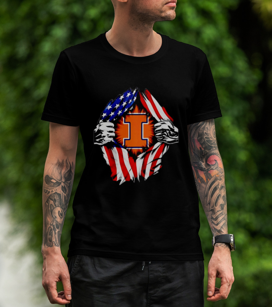 Illinois Fighting Illini I Letter American Flag Patriotic Rip T-Shirt