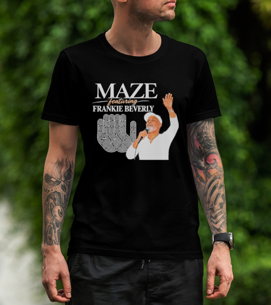Maze Featuring Frankie Beverly White Outfit Microphone Performance Iconic Image T-Shirt