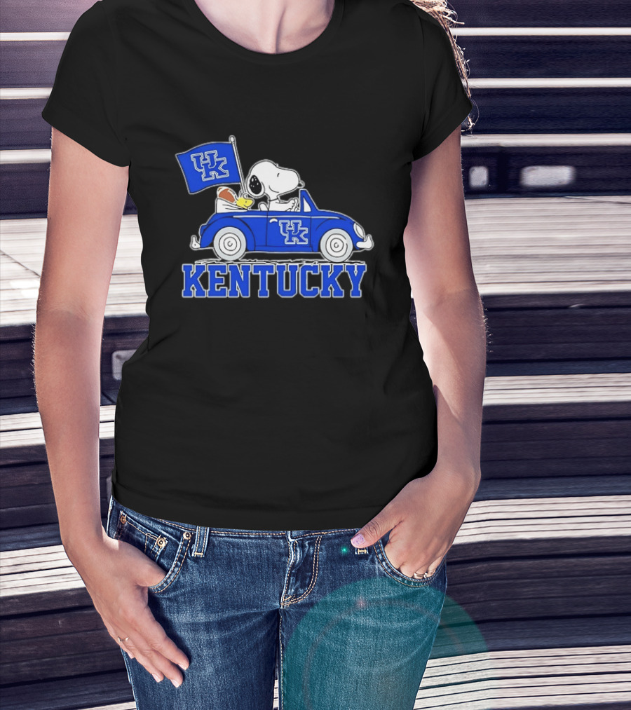 UK Wildcats Snoopy Driving Car With Kentucky Banner T-Shirt