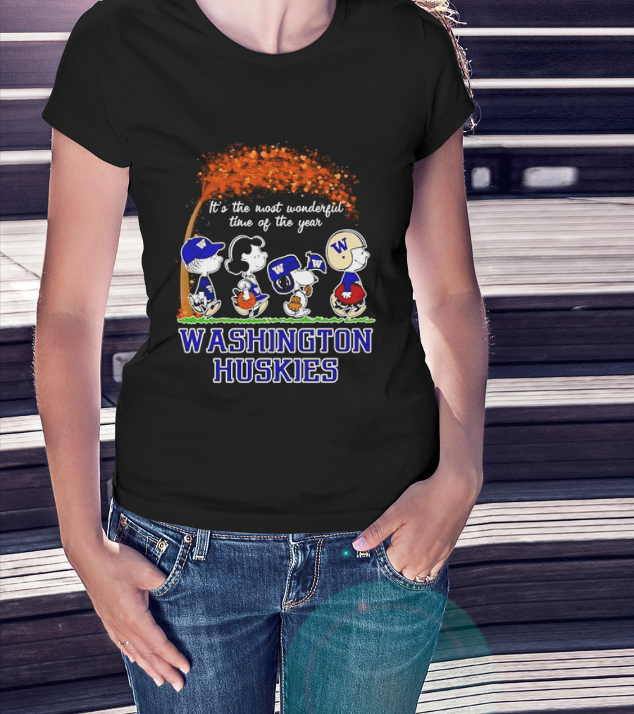 Washington Huskies Peanuts Characters It's The Most Wonderful Time Of The Year T-Shirt