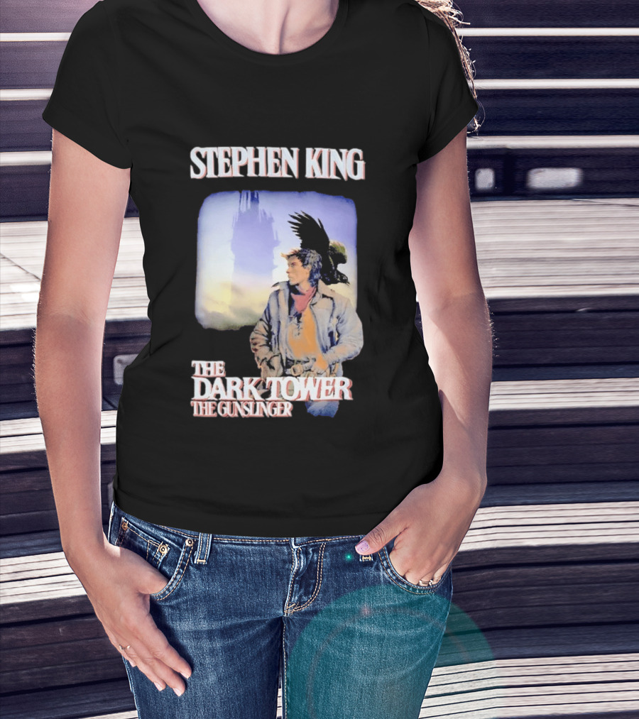 Stephen King The Dark Tower The Gunslinger Artwork With Gunslinger And Raven T-Shirt