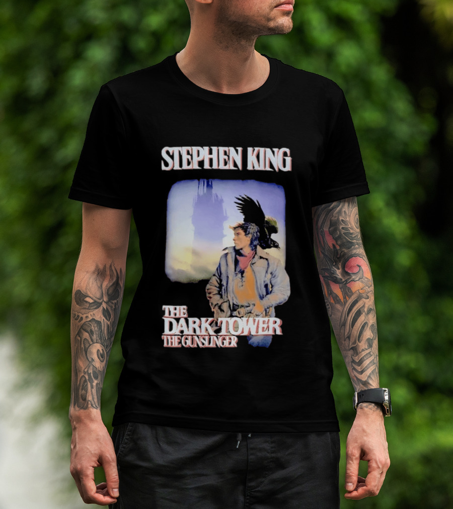 Stephen King The Dark Tower The Gunslinger Artwork With Gunslinger And Raven T-Shirt