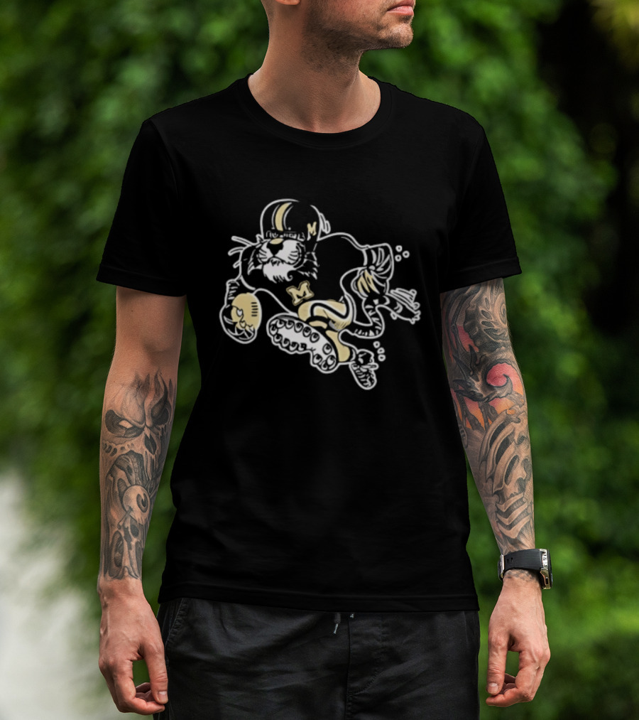 Missouri Tigers NCAA Cartoon Football Player Sketch T-Shirt