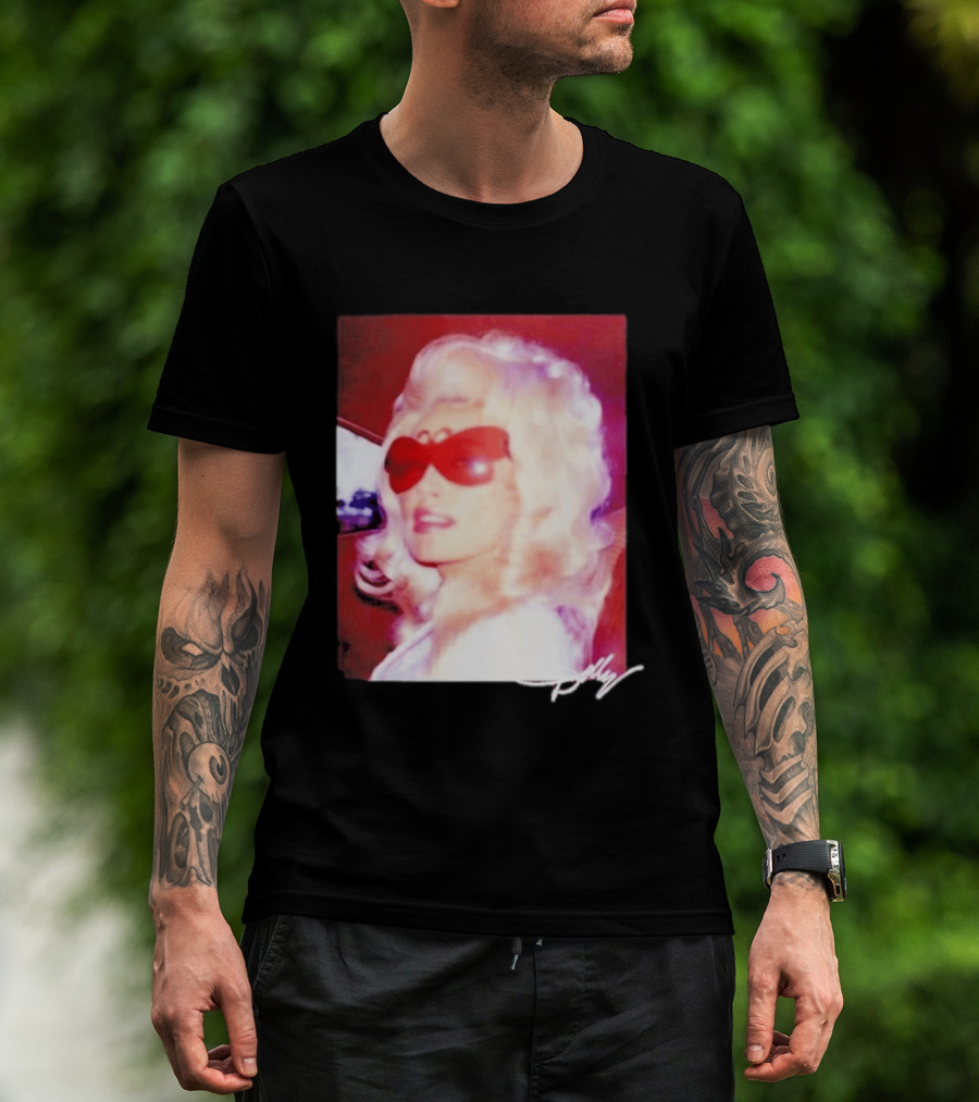 Dolly Parton Iconic Vintage Style With Red Sunglasses T-Shirt