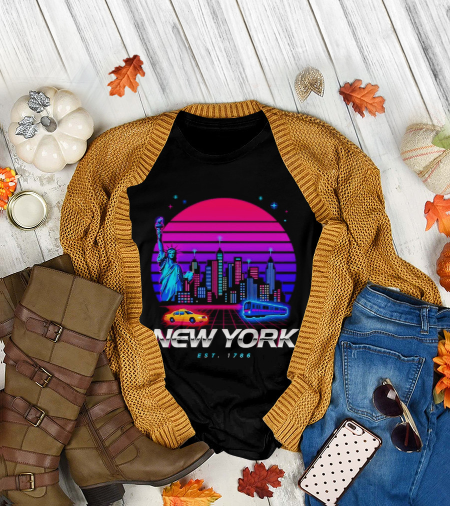 New York Est 1786 Cityscape Synthwave Statue Of Liberty Neon Skyline Retro Car T-Shirt