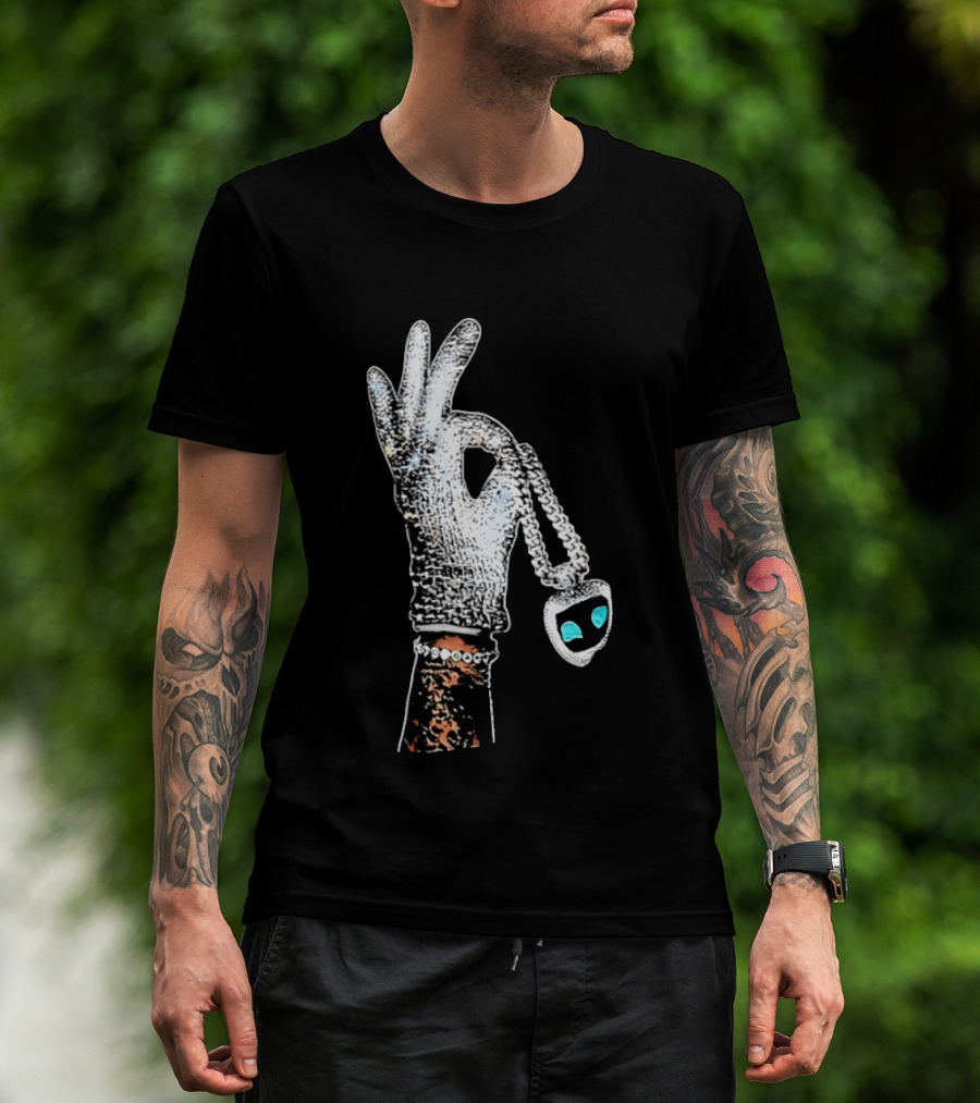 King Of Pop Sequin Glove Holding Alien Pendant T-Shirt