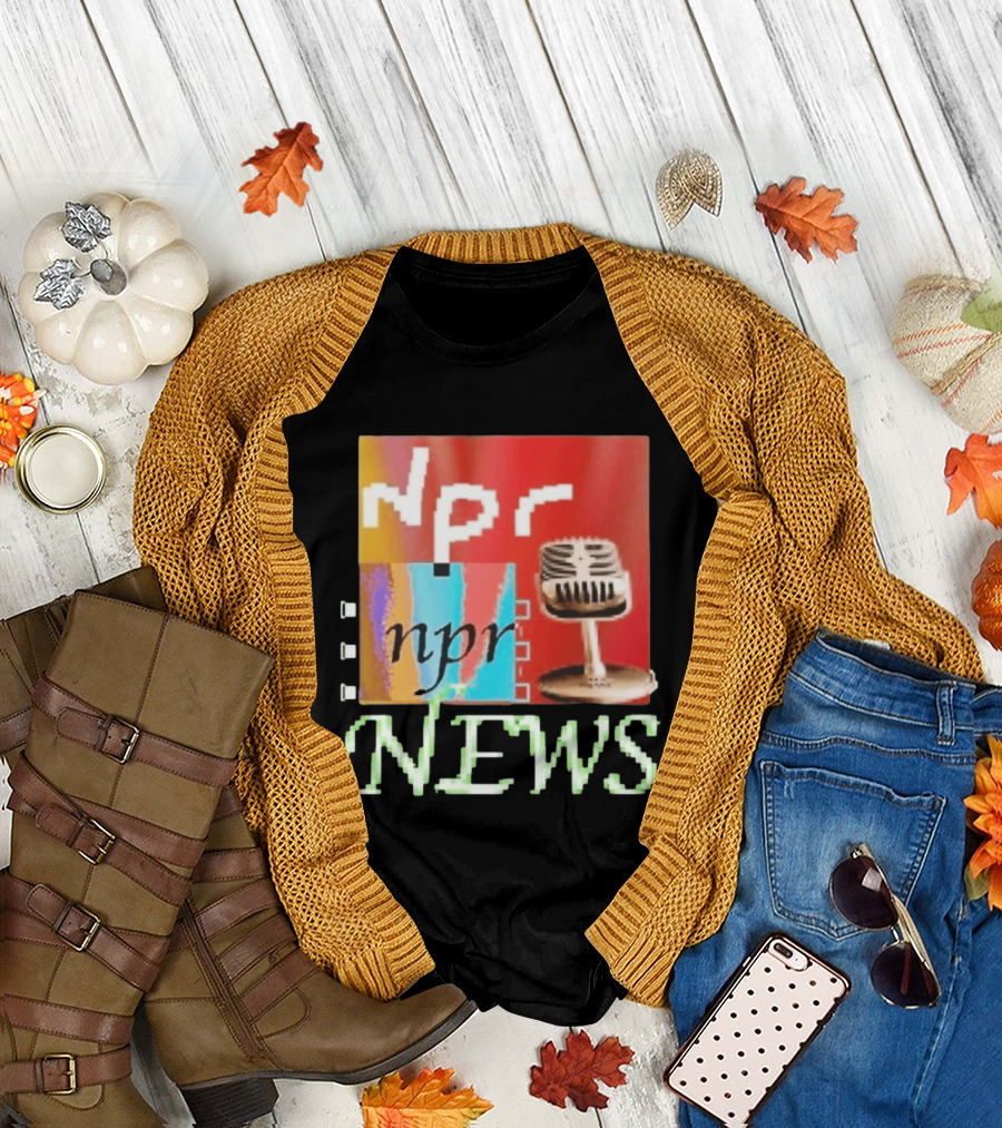 NPR News Public Radio Microphone Icon Podcast T-Shirt