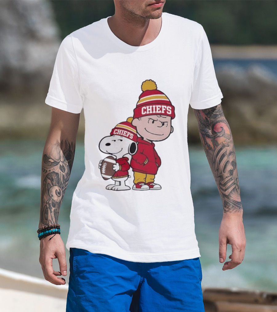 Snoopy And Charlie Brown Chiefs Football Fans Kansas City Chiefs T-Shirt