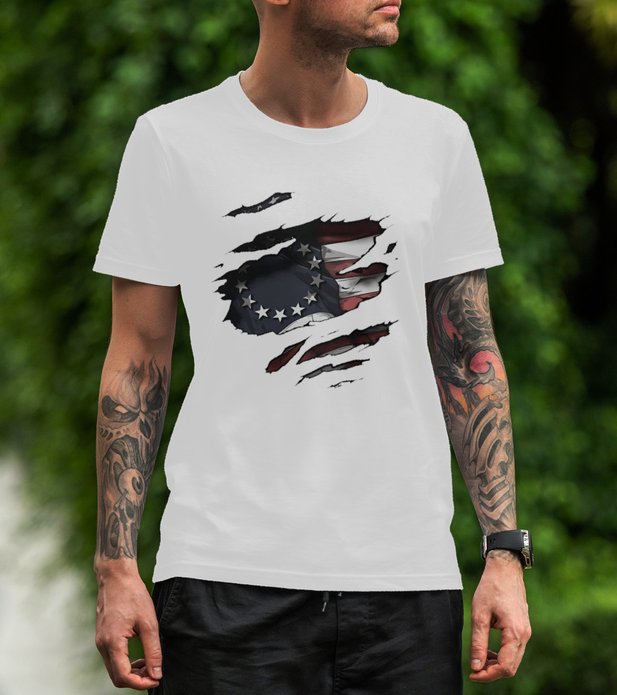 Betsy Ross American Flag Vintage Ripped Effect Patriotic T-Shirt